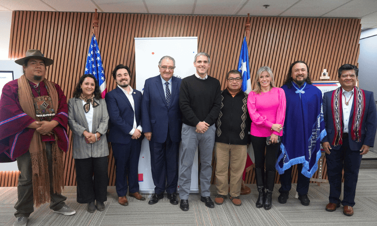 Participantes en encuentro organizado por Amcham